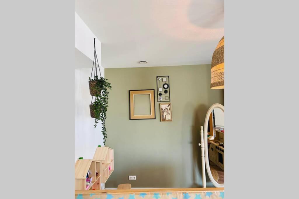 Warm Welkom! Zeer Ruime Prive Studio Met Tuin ハルリンゲン エクステリア 写真